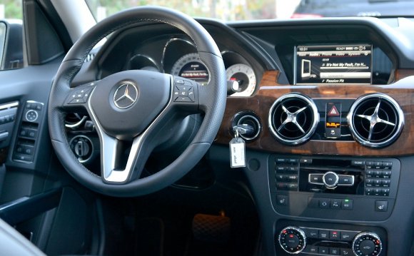 Mercedes Benz GLK350 2012