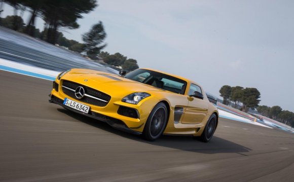 Mercedes Benz SLS AMG Black Edition